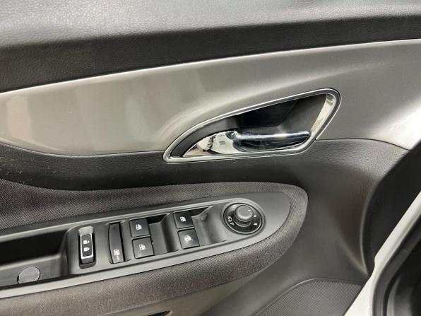 Opel Mokka I с пробегом 2013 года, цена 1 230 000 рублей, 108878 км, внедорожник, Автокод Объявления