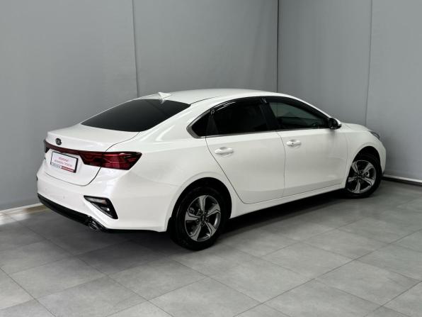 Kia Cerato IV Рестайлинг с пробегом 2021 года, цена 2 246 400 рублей, 31465 км, седан, Автокод Объявления