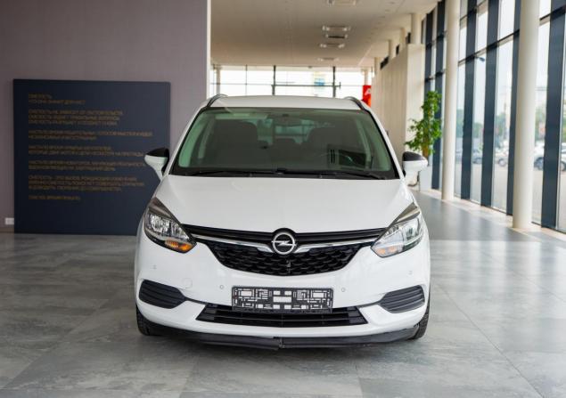 Opel Zafira C Рестайлинг с пробегом 2017 года, цена 2 050 000 рублей, 187418 км, минивэн, Автокод Объявления