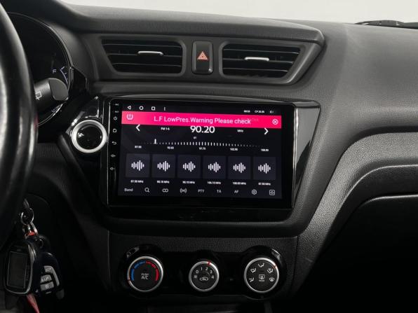 Kia Rio III Рестайлинг с пробегом 2016 года, цена 1 149 900 рублей, 94369 км, хэтчбек, Автокод Объявления