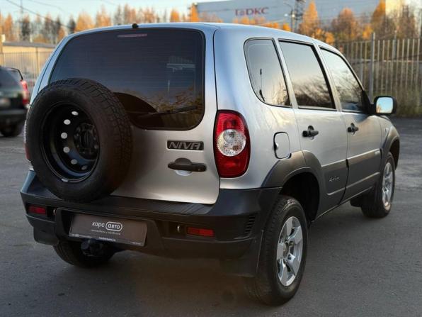 Chevrolet Niva I Рестайлинг с пробегом 2011 года, цена 477 300 рублей, 173000 км, внедорожник, Автокод Объявления