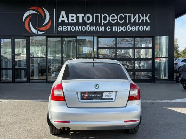 Skoda Octavia II (A5) Рестайлинг с пробегом 2011 года, цена 1 049 000 рублей, 97210 км, лифтбек, Автокод Объявления