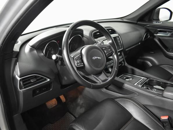 Jaguar F-Pace I с пробегом 2017 года, цена 2 125 000 рублей, 117753 км, внедорожник, Автокод Объявления