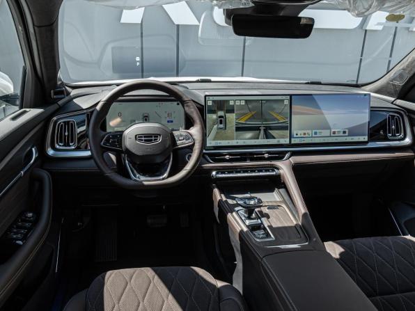 Geely Monjaro I Рестайлинг 2 с пробегом 2026 года, цена 4 110 000 рублей, 57 км, внедорожник, Автокод Объявления