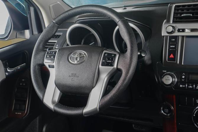 Toyota Land Cruiser Prado 150 Series Рестайлинг 1 с пробегом 2016 года, цена 4 119 000 рублей, 185000 км, внедорожник, Автокод Объявления