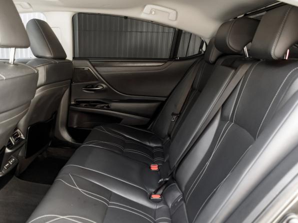 Lexus ES VII с пробегом 2021 года, цена 3 490 000 рублей, 68958 км, седан, Автокод Объявления