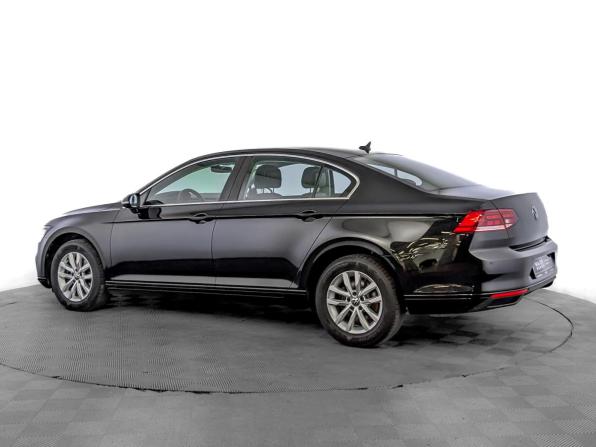 Volkswagen Passat B8 Рестайлинг с пробегом 2021 года, цена 2 599 000 рублей, 90268 км, седан, Автокод Объявления