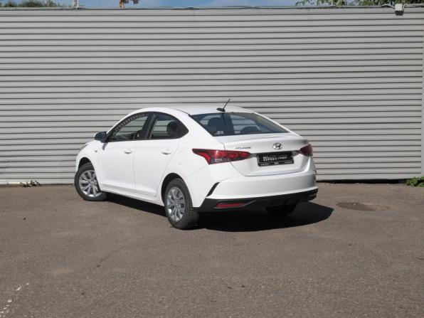 Hyundai Solaris II Рестайлинг с пробегом 2022 года, цена 1 665 000 рублей, 68053 км, седан, Автокод Объявления