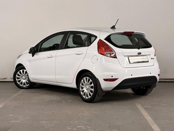 Ford Fiesta Mk6 Рестайлинг с пробегом 2018 года, цена 1 099 000 рублей, 49280 км, хэтчбек, Автокод Объявления