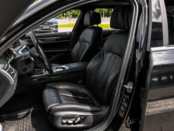 BMW 7 серии VI (G11/G12) с пробегом 2018 года, цена 3 339 000 рублей, 178520 км, седан, Автокод Объявления