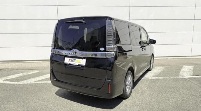 Toyota Voxy III (R80) Рестайлинг с пробегом 2019 года, цена 2 360 000 рублей, 146607 км, минивэн, Автокод Объявления