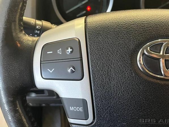 Toyota Land Cruiser 200 Series Рестайлинг 1 с пробегом 2014 года, цена 3 350 000 рублей, 286000 км, внедорожник, Автокод Объявления