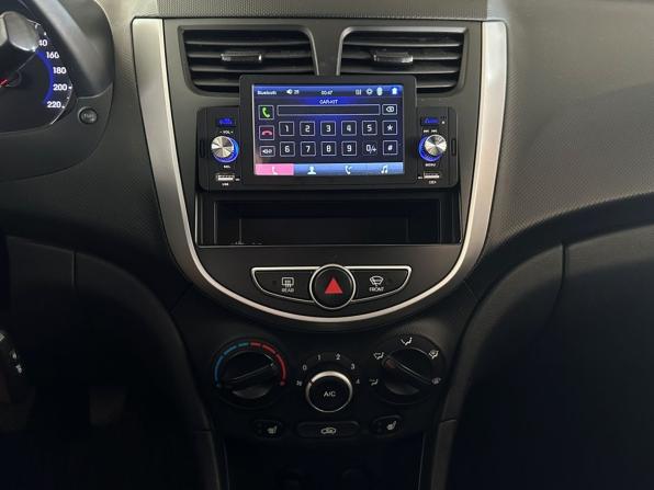 Hyundai Solaris I с пробегом 2012 года, цена 635 000 рублей, 265030 км, седан, Автокод Объявления