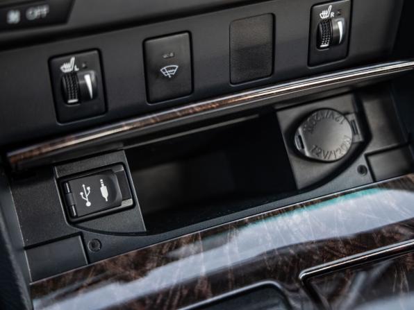 Toyota Camry VII (XV50) Рестайлинг с пробегом 2015 года, цена 2 468 000 рублей, 137156 км, седан, Автокод Объявления