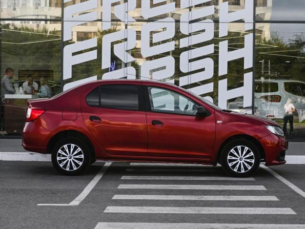 Renault Logan II с пробегом 2015 года, цена 650 000 рублей, 132944 км, седан, Автокод Объявления