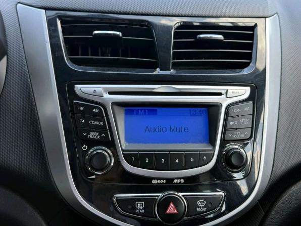 Hyundai Solaris I с пробегом 2013 года, цена 917 000 рублей, 150000 км, седан, Автокод Объявления