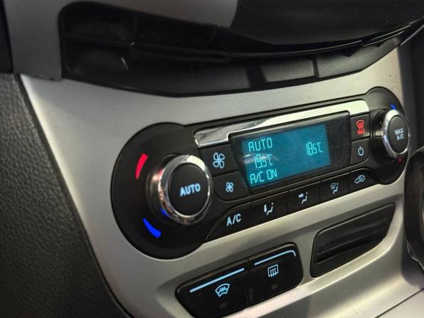 Ford Focus III с пробегом 2013 года, цена 675 000 рублей, 242194 км, хэтчбек, Автокод Объявления