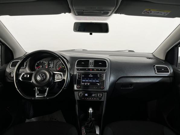 Volkswagen Polo V Рестайлинг с пробегом 2019 года, цена 1 299 900 рублей, 91633 км, седан, Автокод Объявления