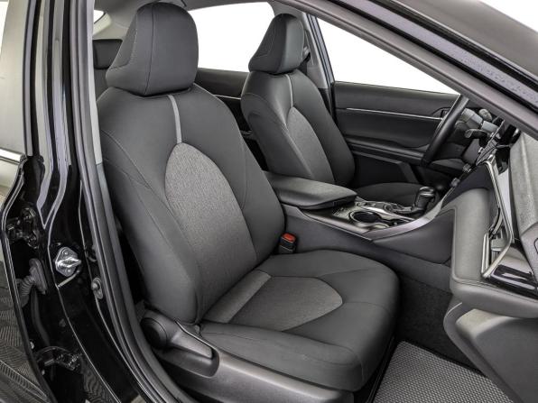 Toyota Camry VIII (XV70) Рестайлинг с пробегом 2021 года, цена 2 725 000 рублей, 107040 км, седан, Автокод Объявления