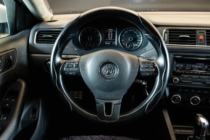 Volkswagen Jetta VI с пробегом 2013 года, цена 909 000 рублей, 168380 км, седан, Автокод Объявления