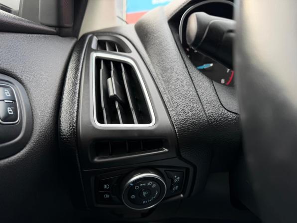 Ford Focus III Рестайлинг с пробегом 2018 года, цена 1 050 000 рублей, 106089 км, универсал, Автокод Объявления