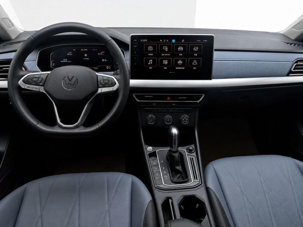 Volkswagen Lavida III Рестайлинг с пробегом 2023 года, цена 1 800 000 рублей, 33000 км, седан, Автокод Объявления