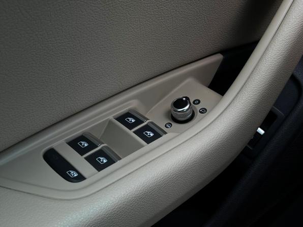 Audi A4 V (B9) с пробегом 2016 года, цена 1 557 300 рублей, 242896 км, седан, Автокод Объявления