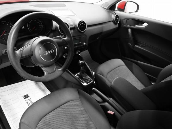 Audi A1 I (8X) с пробегом 2011 года, цена 745 000 рублей, 129837 км, хэтчбек, Автокод Объявления