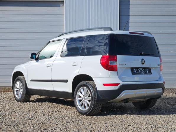 Skoda Yeti I Рестайлинг с пробегом 2016 года, цена 1 200 000 рублей, 124000 км, внедорожник, Автокод Объявления