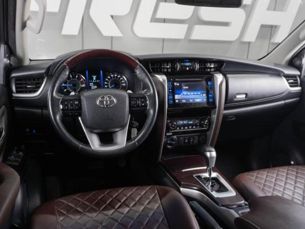 Toyota Fortuner II с пробегом 2017 года, цена 3 349 000 рублей, 205485 км, внедорожник, Автокод Объявления