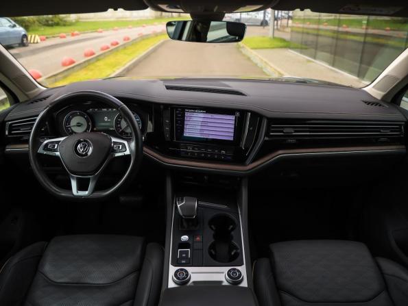Volkswagen Touareg III с пробегом 2019 года, цена 4 499 000 рублей, 196824 км, внедорожник, Автокод Объявления