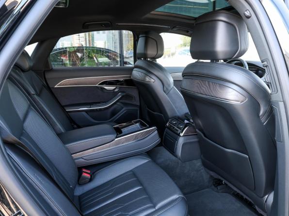 Audi A8 IV (D5) Рестайлинг с пробегом 2022 года, цена 6 998 000 рублей, 53718 км, седан, Автокод Объявления