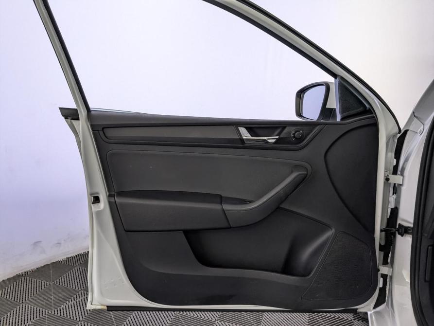 Skoda Rapid I Рестайлинг Москва  - изображение 19