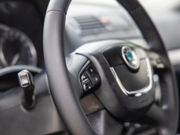 Skoda Octavia II (A5) Рестайлинг с пробегом 2012 года, цена 938 000 рублей, 210641 км, лифтбек, Автокод Объявления