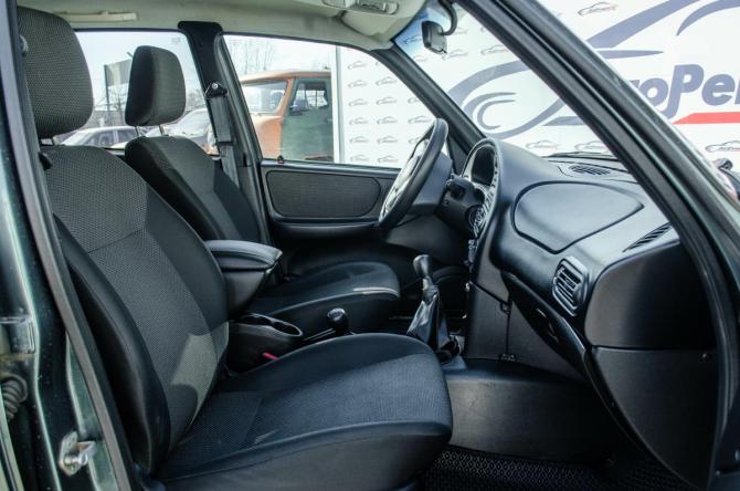 Chevrolet Niva I Рестайлинг с пробегом 2018 года, цена 575 000 рублей, 73405 км, внедорожник, Автокод Объявления