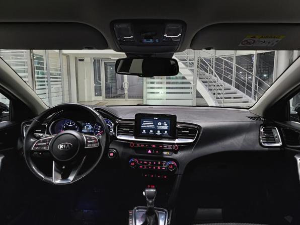 Kia Ceed III с пробегом 2019 года, цена 1 900 000 рублей, 56701 км, универсал, Автокод Объявления