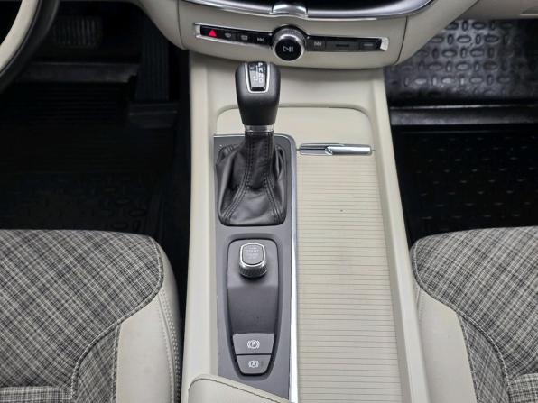 Volvo XC60 II с пробегом 2018 года, цена 3 114 000 рублей, 141525 км, внедорожник, Автокод Объявления