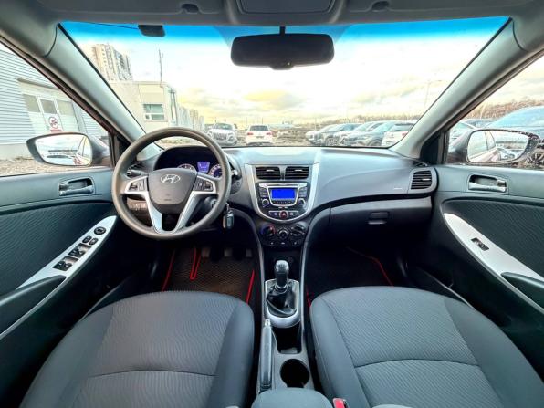 Hyundai Solaris I с пробегом 2013 года, цена 595 000 рублей, 186000 км, седан, Автокод Объявления