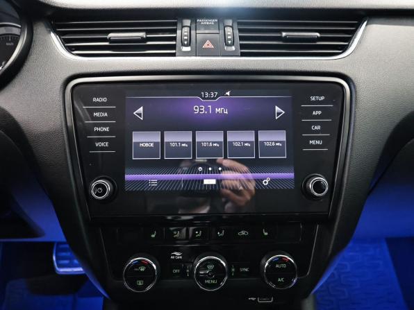 Skoda Octavia III (A7) Рестайлинг с пробегом 2018 года, цена 1 420 000 рублей, 186134 км, лифтбек, Автокод Объявления