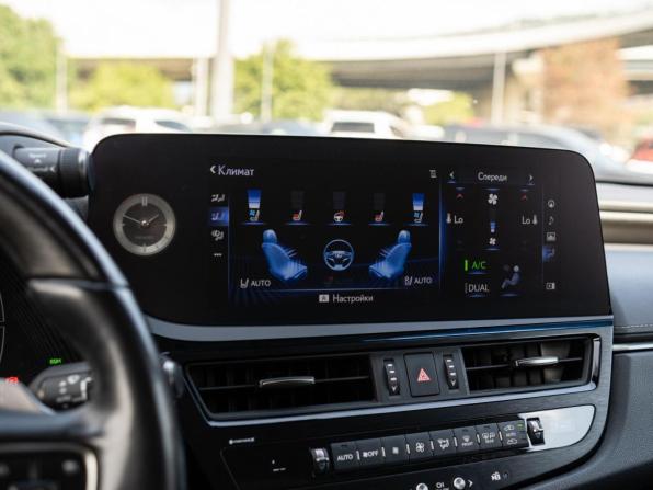 Lexus ES VII Рестайлинг с пробегом 2021 года, цена 4 449 000 рублей, 83201 км, седан, Автокод Объявления