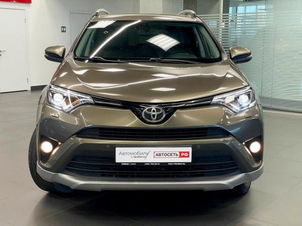 Toyota RAV4 IV (XA40) Рестайлинг с пробегом 2017 года, цена 2 761 500 рублей, 121877 км, внедорожник, Автокод Объявления