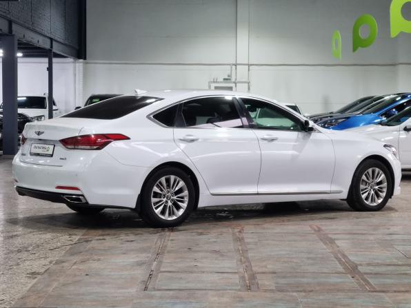 Hyundai Genesis II с пробегом 2014 года, цена 1 599 000 рублей, 145000 км, седан, Автокод Объявления