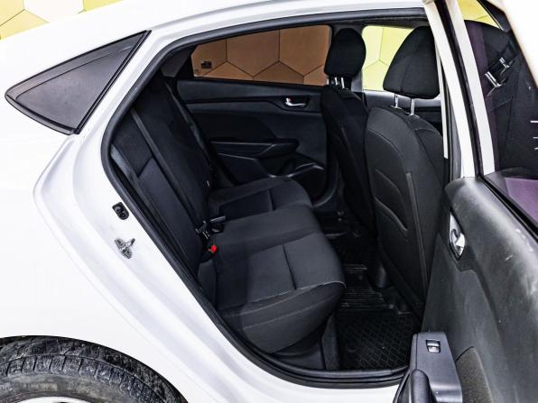 Hyundai Solaris II Рестайлинг с пробегом 2021 года, цена 1 040 000 рублей, 358181 км, седан, Автокод Объявления