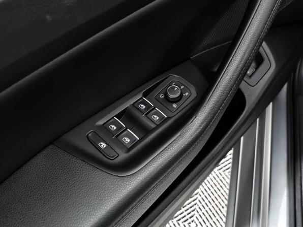 Volkswagen Passat B8 с пробегом 2018 года, цена 1 790 000 рублей, 201670 км, седан, Автокод Объявления