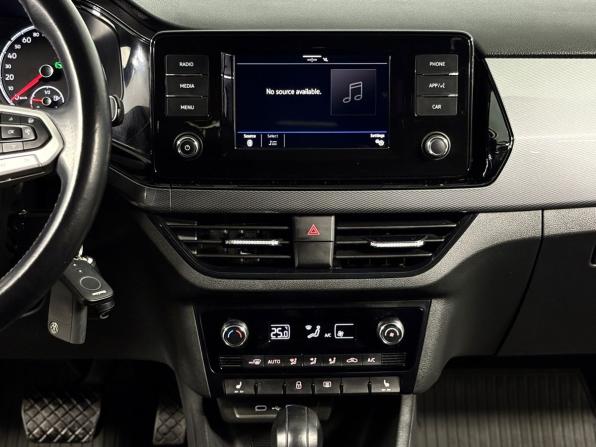 Volkswagen Polo VI с пробегом 2021 года, цена 1 699 000 рублей, 61090 км, лифтбек, Автокод Объявления