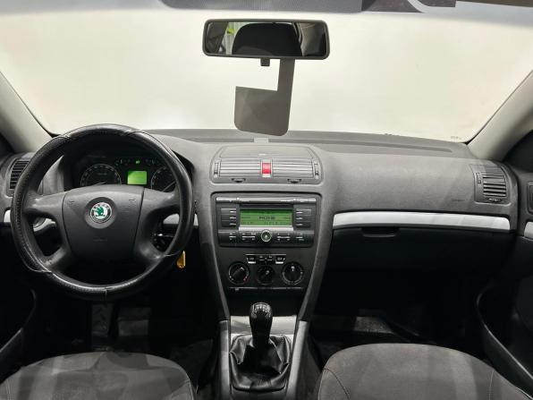 Skoda Octavia II (A5) с пробегом 2008 года, цена 629 000 рублей, 114855 км, лифтбек, Автокод Объявления