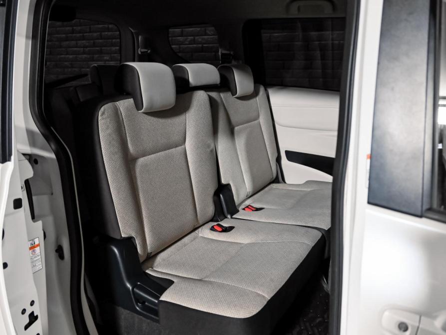 Toyota Sienta II Екатеринбург  - изображение 17