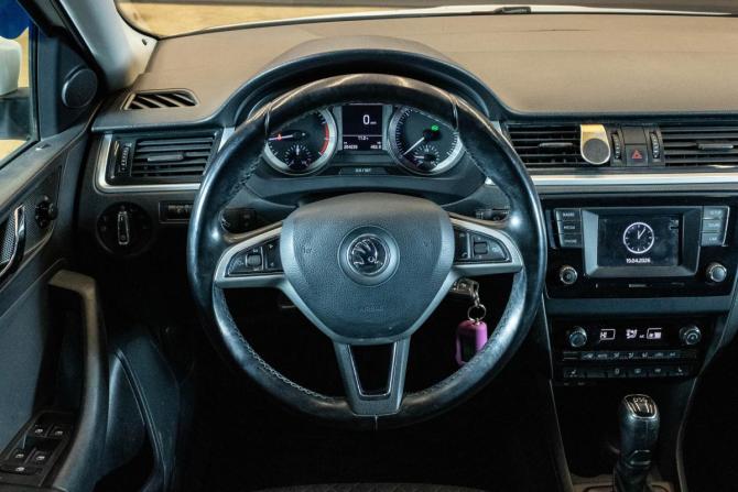 Skoda Rapid I с пробегом 2017 года, цена 959 000 рублей, 204235 км, лифтбек, Автокод Объявления