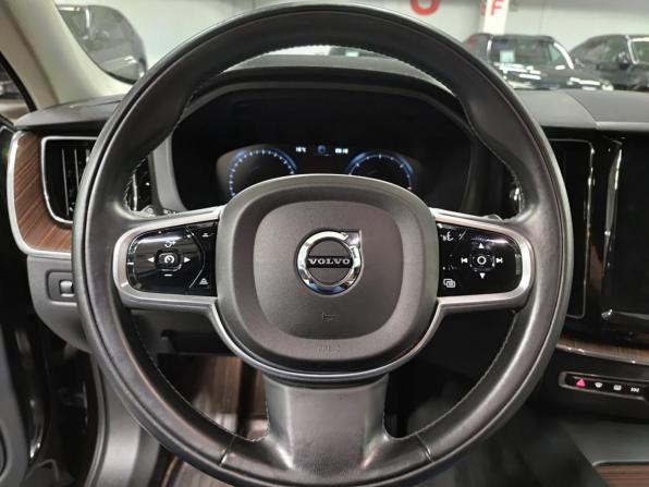 Volvo XC60 II с пробегом 2018 года, цена 4 050 000 рублей, 53370 км, внедорожник, Автокод Объявления