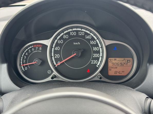 Mazda 2 II Рестайлинг (DE2) с пробегом 2011 года, цена 799 000 рублей, 90700 км, хэтчбек, Автокод Объявления